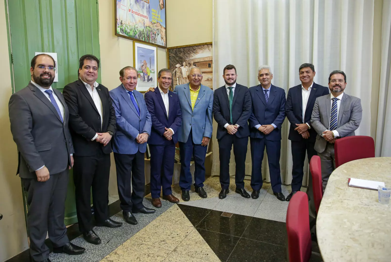 Dr. Pessoa recebe a visita do presidente do Banco Regional de Brasília - BRB.